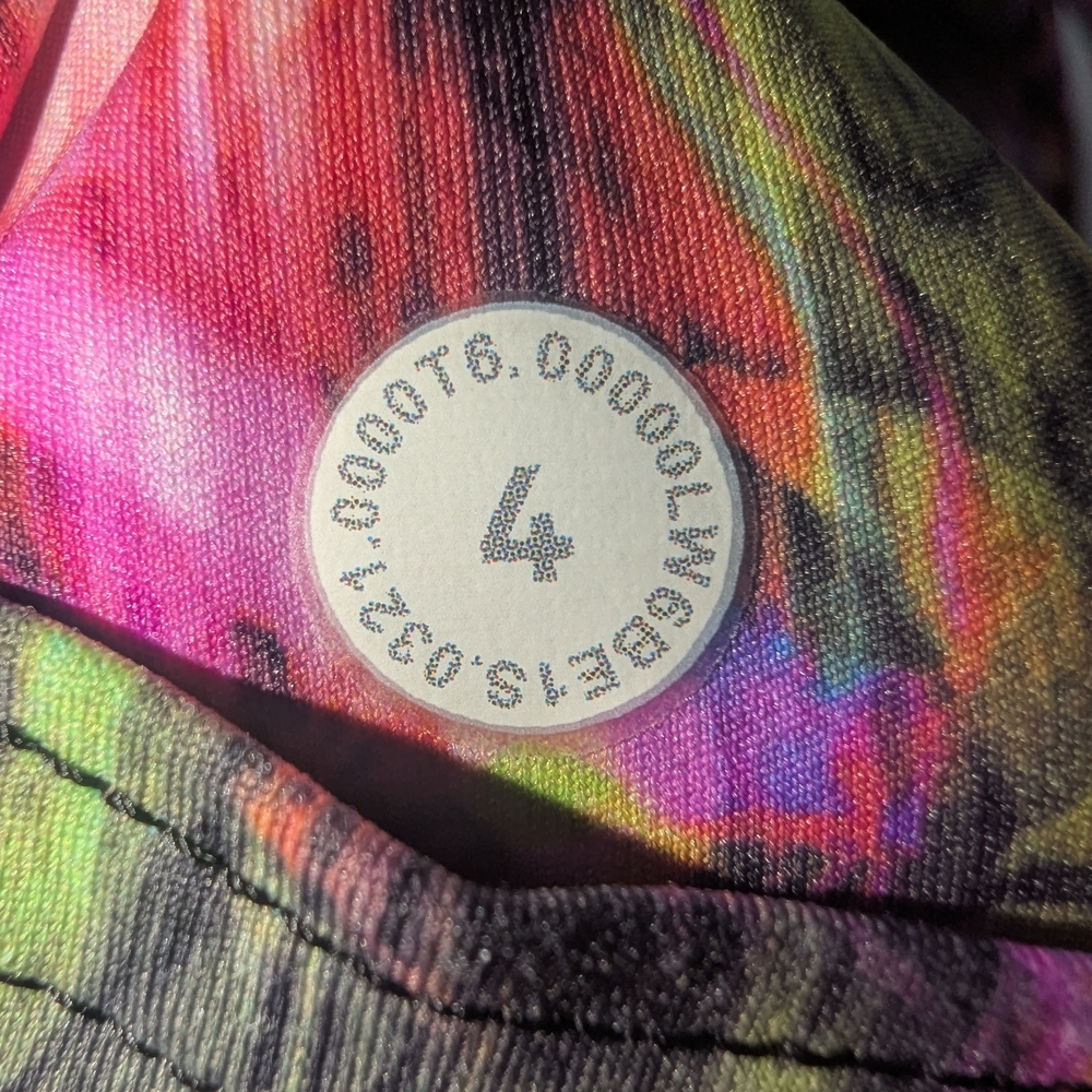 Lululemon Fast & Free Leggings - Vibrant Purple and Pink - Picture 3 of 4